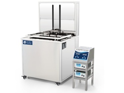 Ultrasound cleaning equipment with lifting and throwing function